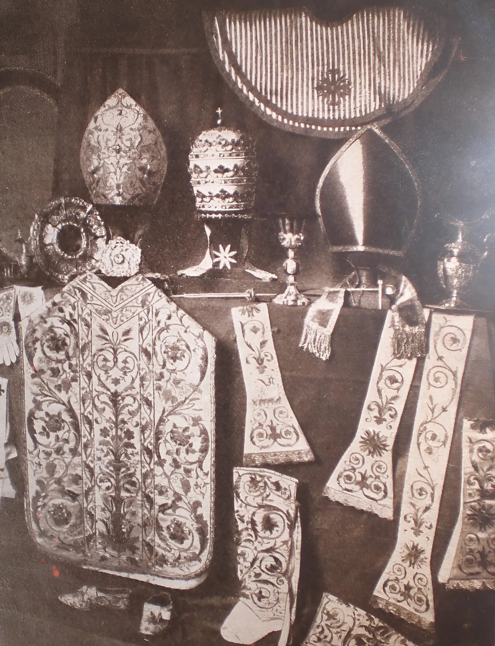 Papal Robe Papal Vestments – Caeremoniale Romanum